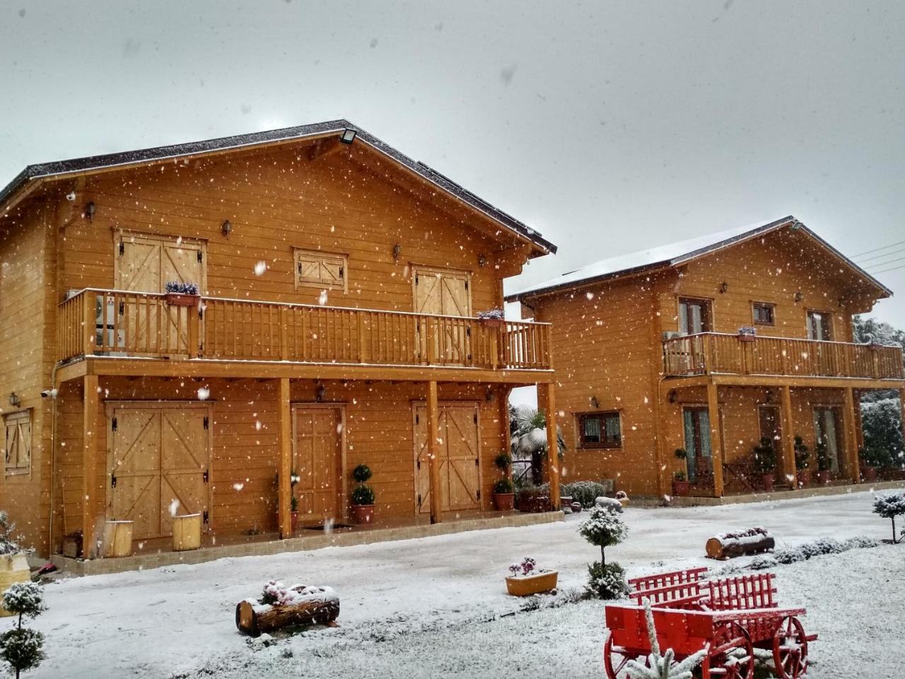 Kastor Chalets Ampelokipoi  Exterior photo